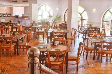 هتل Tropitel Dahab Oasis