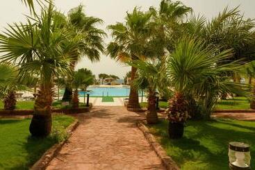 هتل Tropitel Dahab Oasis
