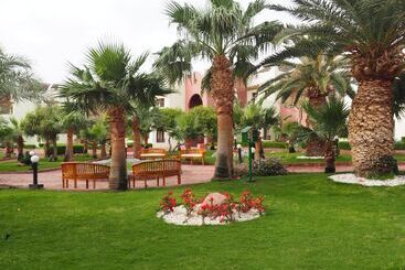 هتل Tropitel Dahab Oasis