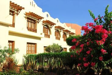 هتل Tropitel Dahab Oasis