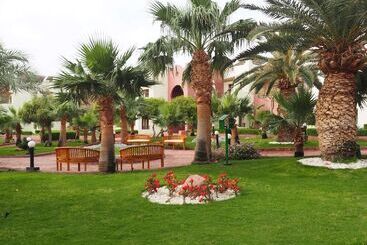 هتل Tropitel Dahab Oasis