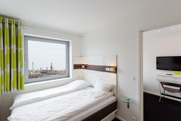 هتل Wakeup Copenhagen  Carsten Niebuhrs Gade