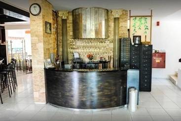 Maria Studios & Apartments