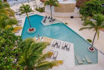 The Beachfront by The Fives Hotels - All Inclusive - Adults Only
