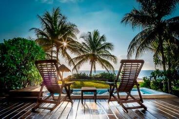 The Beachfront by The Fives Hotels - All Inclusive - Adults Only