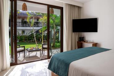 The Beachfront by The Fives Hotels - All Inclusive - Adults Only