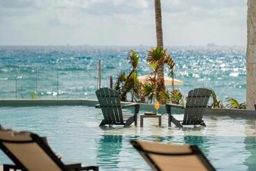 The Beachfront by The Fives Hotels - All Inclusive - Adults Only