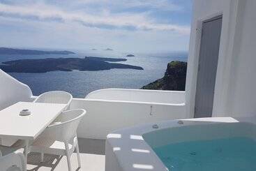 Tholos Resort