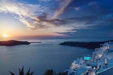 Tholos Resort