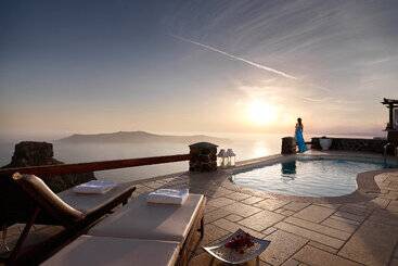 Tholos Resort