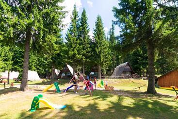 استراحتگاه Romantica Forest Guest House