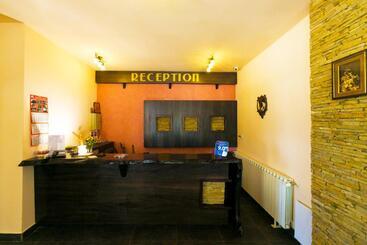 استراحتگاه Romantica Forest Guest House