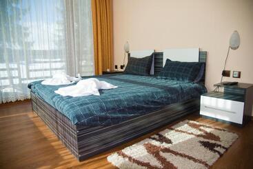 استراحتگاه Romantica Forest Guest House