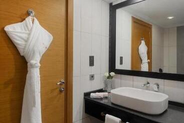 هتل Ramada By Wyndham Erbil Gulan Street