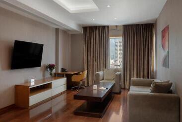 هتل Ramada By Wyndham Erbil Gulan Street
