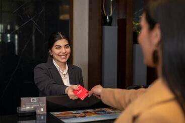 هتل Ramada By Wyndham Erbil Gulan Street
