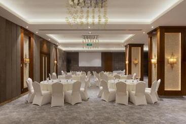 هتل Ramada By Wyndham Erbil Gulan Street