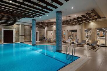 هتل Ramada By Wyndham Erbil Gulan Street