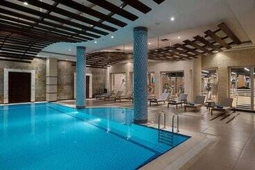 هتل Ramada By Wyndham Erbil Gulan Street