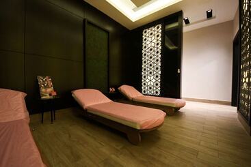 هتل Ramada By Wyndham Erbil Gulan Street