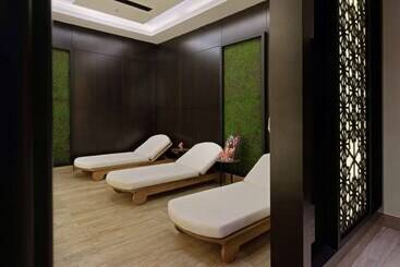 هتل Ramada By Wyndham Erbil Gulan Street