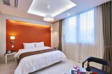 مُتل Gwangju Songjeongdong Aura