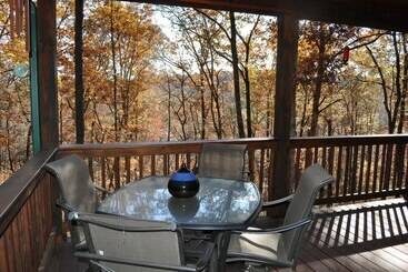 100 Acre Wood Blue Ridge 7 Mi, Near Ocoee River
