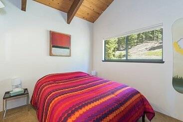 קוטג'' Alpine Meadows Cabin