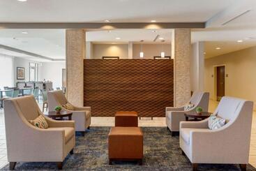 هتل Comfort Inn