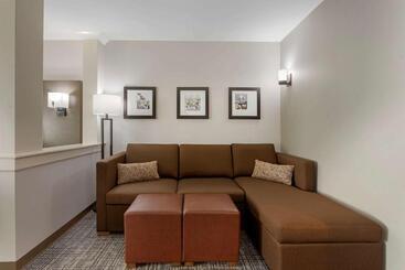 هتل Comfort Inn