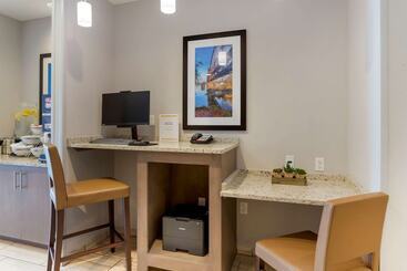 هتل Comfort Inn