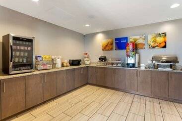 هتل Comfort Inn