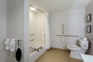 هتل Comfort Inn