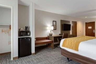 هتل Comfort Inn