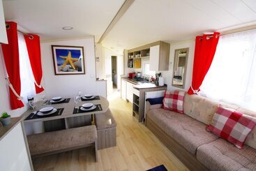 Lovely 2 Bed Static Caravan In Rhyl