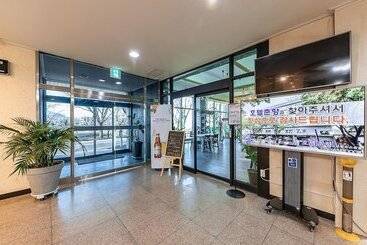 مُتل Namwon Hotel Chunhyang