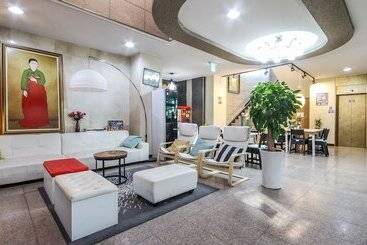 مُتل Namwon Hotel Chunhyang