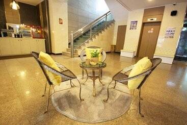 مُتل Namwon Hotel Chunhyang