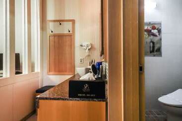 مُتل Gwangju Sangmu Luxury