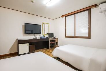مُتل Iksan Hotel Stay Today