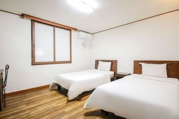 مُتل Iksan Hotel Stay Today
