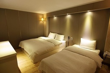 Namwon River Motel