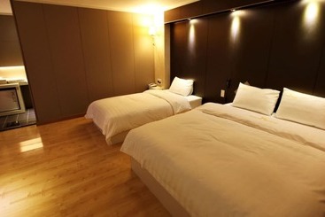 Namwon River Motel