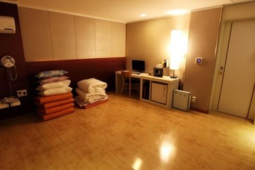 Namwon River Motel