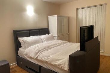 پانسیون Birmingham Guesthouse