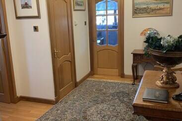 Remarkable 2 Bed Cottage In Tranquil Setting