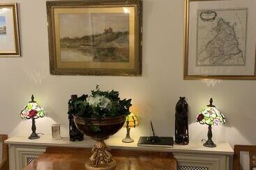 Remarkable 2 Bed Cottage In Tranquil Setting