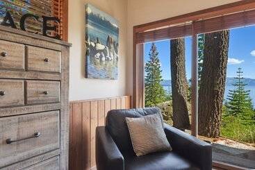 Shoreline Vista