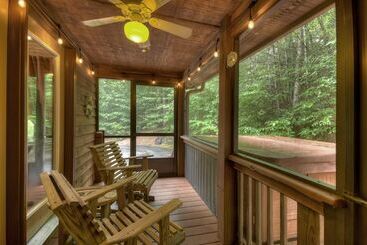 Snuggle Inn
