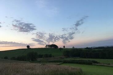 Romantic Shepherds Hut At Jacquies B And B